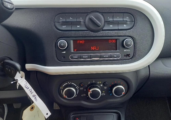 Renault Twingo cena 21900 przebieg: 35338, rok produkcji 2020 z Pleszew małe 79